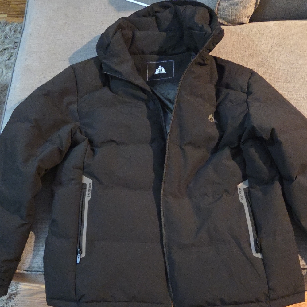 MOERDENG Women's Lightweight Full-Zip Puffer Jacket with Hood